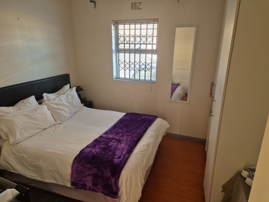 2 Bedroom Property for Sale in Montclair Western Cape